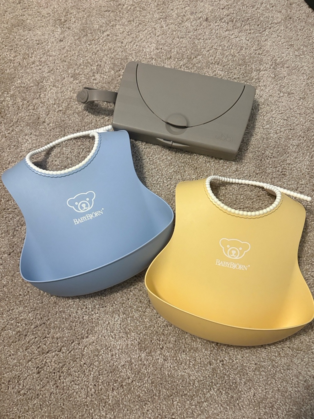 Baby Bjorn Bib 2 Pack & Ubbi On-The-Go Wipe Dispenser Set of 3 EUC